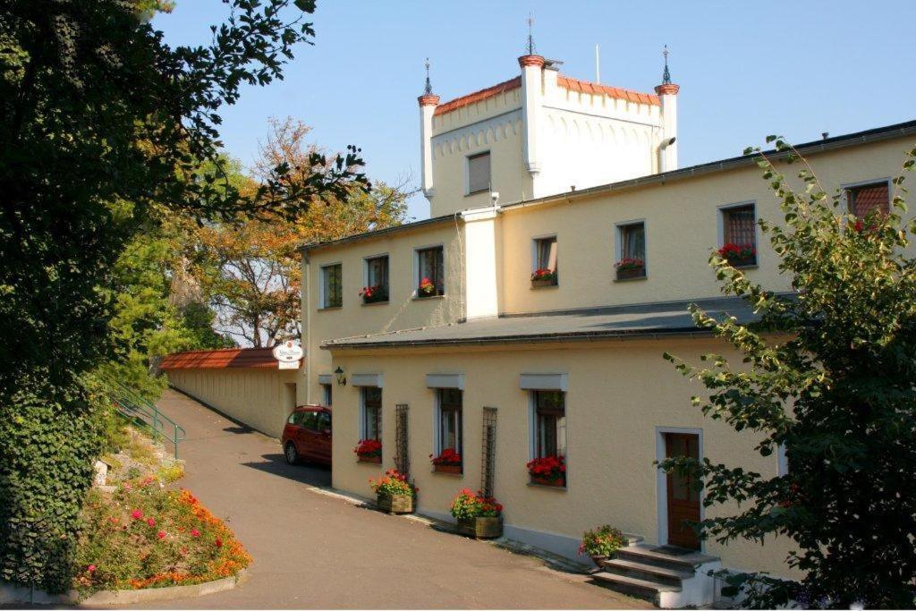 Berghotel Wilhelmsburg باد كوسين المظهر الخارجي الصورة