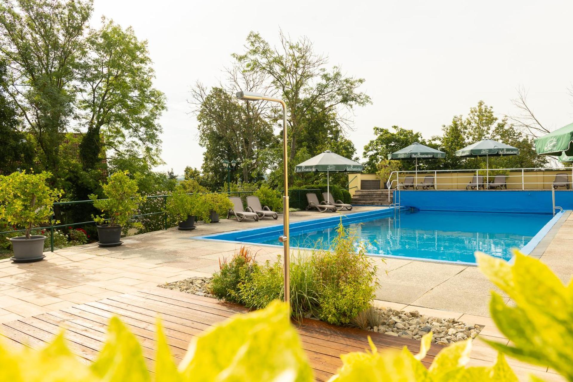 Berghotel Wilhelmsburg باد كوسين المظهر الخارجي الصورة